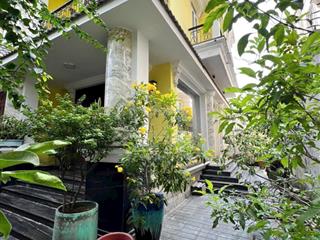 Bán nhà đẹp, góc 2mt khu phan xích long, phú nhuận. dt 8x15m. 4 tầng. sẵn hđt tốt. gía 23 tỷ