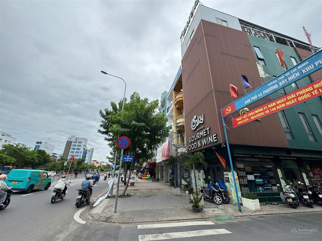 Giá này đầu tư ! nhà đường cộng hòa khu vực ga t3, ngay lotte mart . dt 8x20 . kc 5 tầng. giá 20 tỷ
