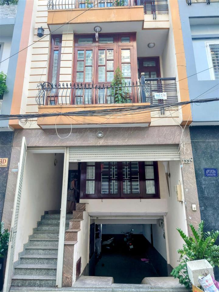 Chính chủ bán nhà 133c hoa lan, khu phan xích long, phú nhuận. dt 223m2. hầm 4 tầng. giá 16,3 tỷ