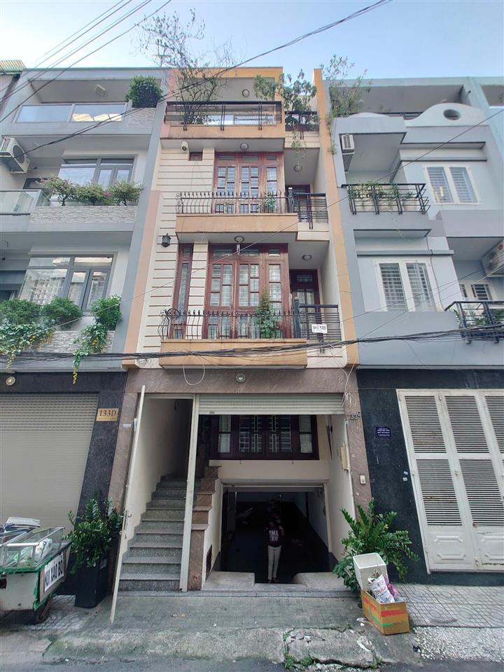 Chính chủ bán nhà 133c hoa lan, khu phan xích long, phú nhuận. dt 223m2. hầm 4 tầng. giá 16,3 tỷ
