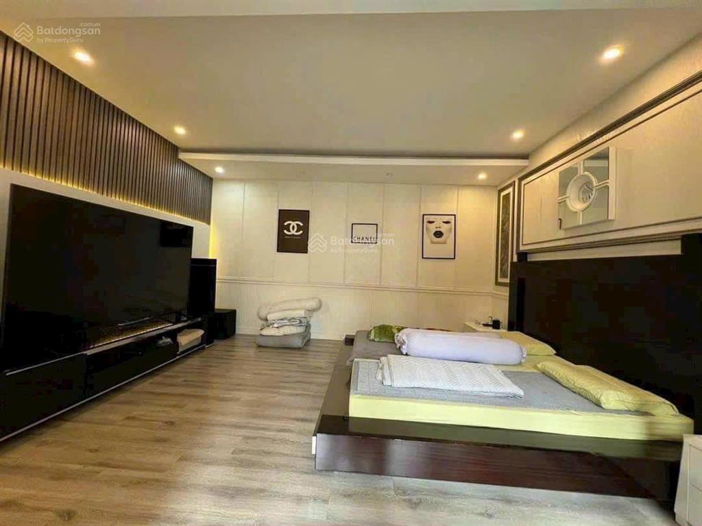 Giảm giá mạnh 5 tỷ! bán nhà vp + chdv đường c18  k300, phường 12. dt 9x22m  5 tầng. giá 27 tỷ