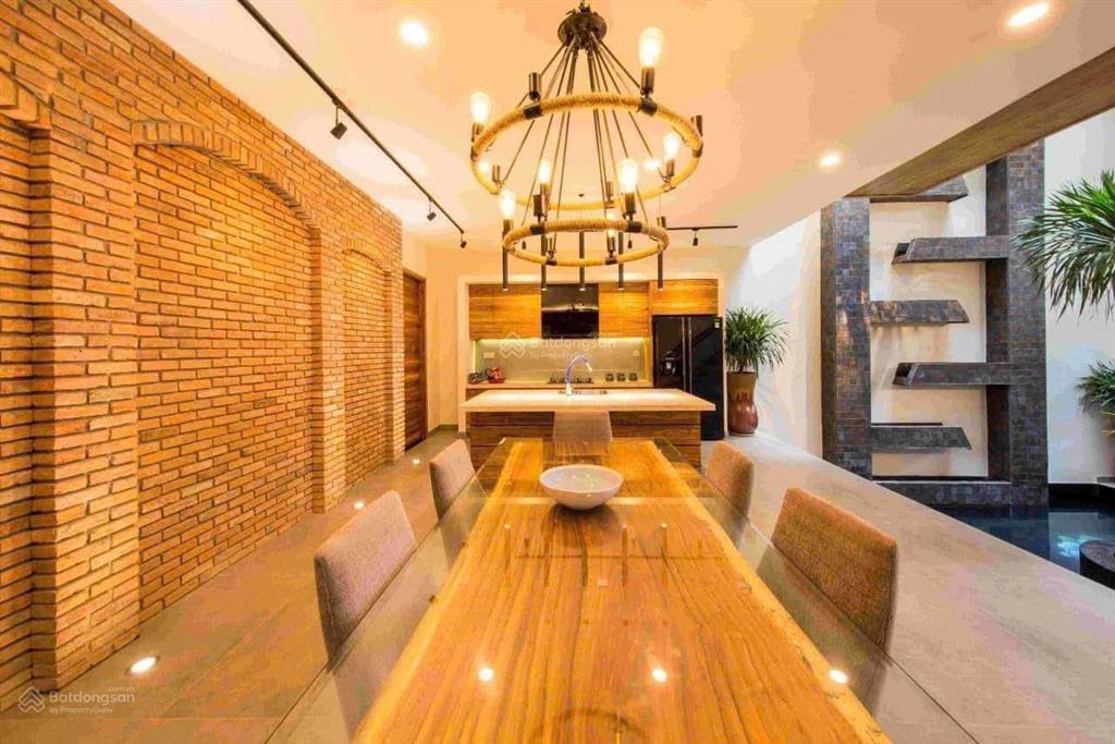 Cho thuê biệt thự khu nguyễn văn hưởng, phường thảo điền quận 2.  0911 383 ***