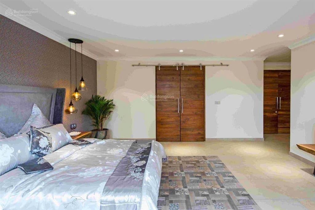 Cho thuê biệt thự khu nguyễn văn hưởng, phường thảo điền quận 2.  0911 383 ***