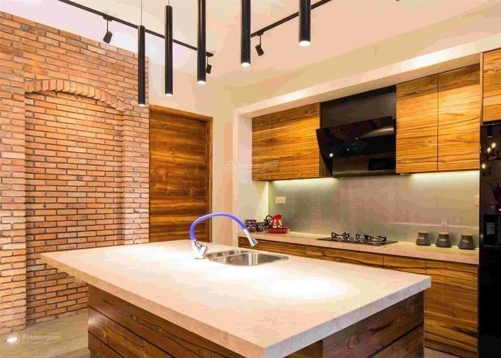 Cho thuê biệt thự khu nguyễn văn hưởng, phường thảo điền quận 2.  0911 383 ***