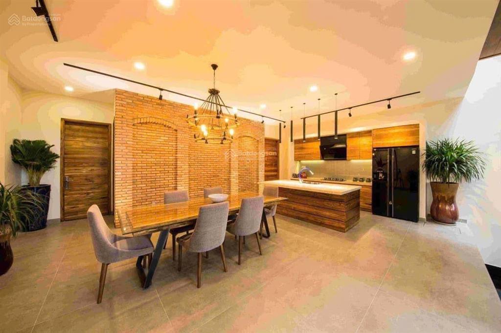 Cho thuê biệt thự khu nguyễn văn hưởng, phường thảo điền quận 2.  0911 383 ***