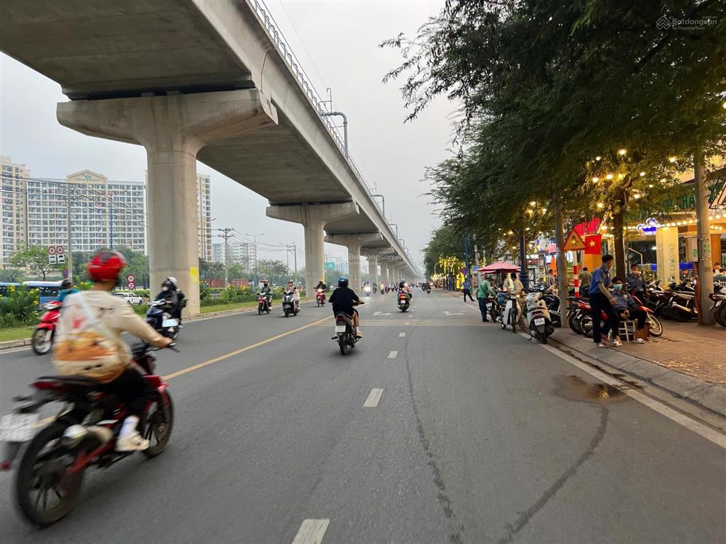 Bán đất 2 mặt tiền đường nguyễn văn bá, phường bình thọ, thành phố thủ đức.  0911 383 ***