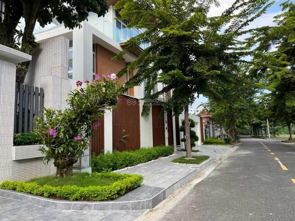 Cho thuê biệt thự khu compound đường nguyễn văn hưởng, phường thảo điền, quận 2.  0911 383 ***