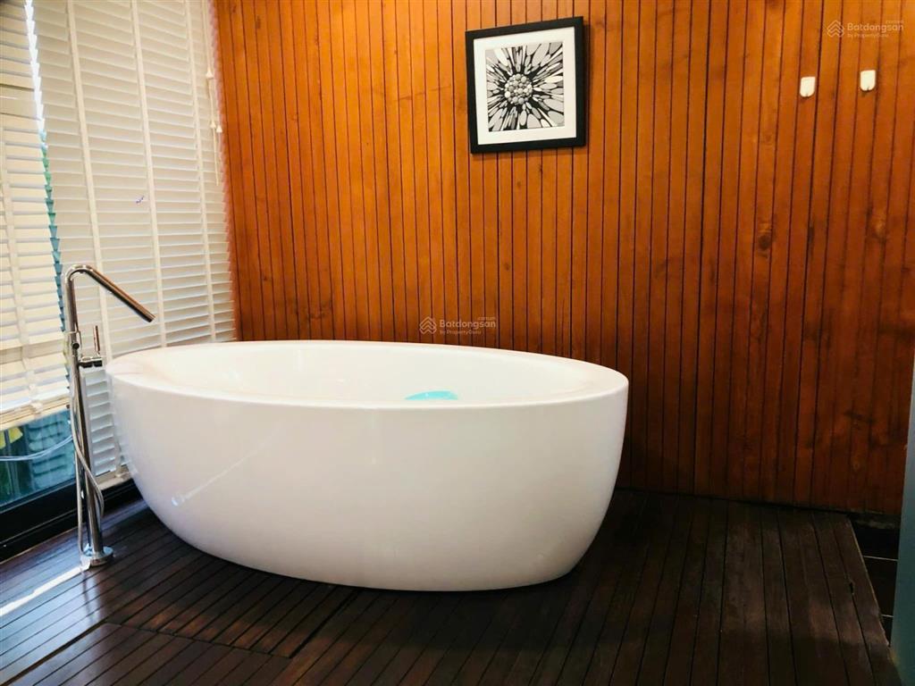 Cho thuê villa khu compound đường nguyễn văn hưởng, phường thảo điền, quận 2.  0911 383 ***