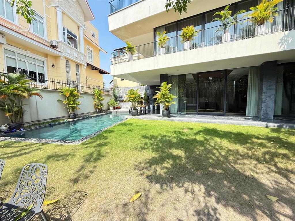 Cho thuê villa khu compound đường nguyễn văn hưởng, phường thảo điền, quận 2.  0911 383 ***