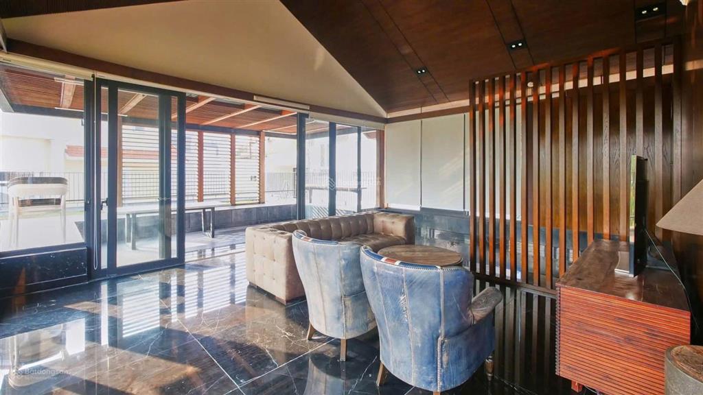 Cho thuê villa khu compound đường nguyễn văn hưởng, phường thảo điền, quận 2.  0911 383 ***