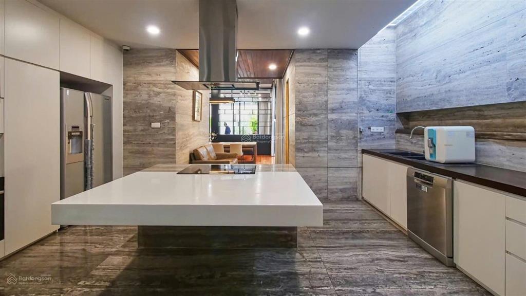 Cho thuê villa khu compound đường nguyễn văn hưởng, phường thảo điền, quận 2.  0911 383 ***