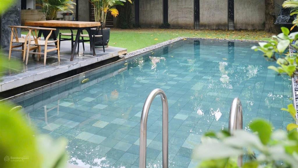 Cho thuê villa khu compound đường nguyễn văn hưởng, phường thảo điền, quận 2.  0911 383 ***