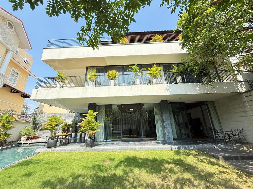 Cho thuê villa khu compound đường nguyễn văn hưởng, phường thảo điền, quận 2.  0911 383 ***
