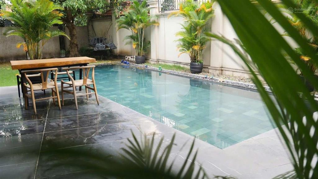 Cho thuê villa khu compound đường nguyễn văn hưởng, phường thảo điền, quận 2.  0911 383 ***