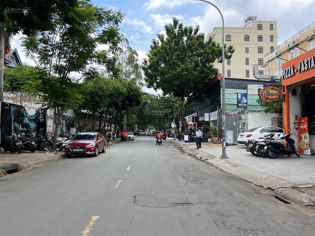 Bán đất 1603m2 đất ở mặt tiền đường hồng đức, phường bình thọ, quận thủ đức.  0911 383 ***