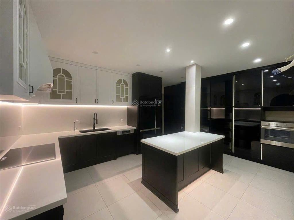 Cho thuê biệt thự compound đường nguyễn văn hưởng, phường thảo điền, quận 2. hoàng 0911 383 ***