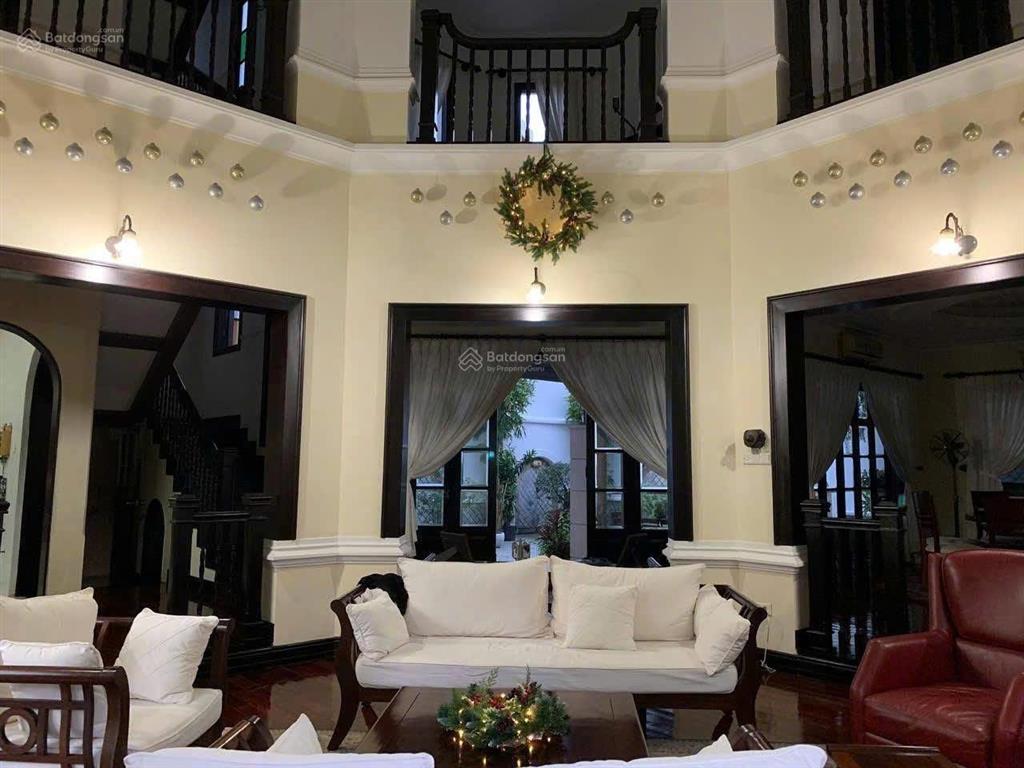 Cho thuê biệt thự compound đường nguyễn văn hưởng, phường thảo điền, quận 2. hoàng 0911 383 ***