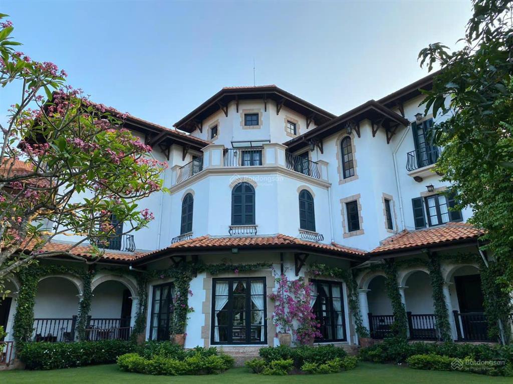 Cho thuê biệt thự compound đường nguyễn văn hưởng, phường thảo điền, quận 2. hoàng 0911 383 ***