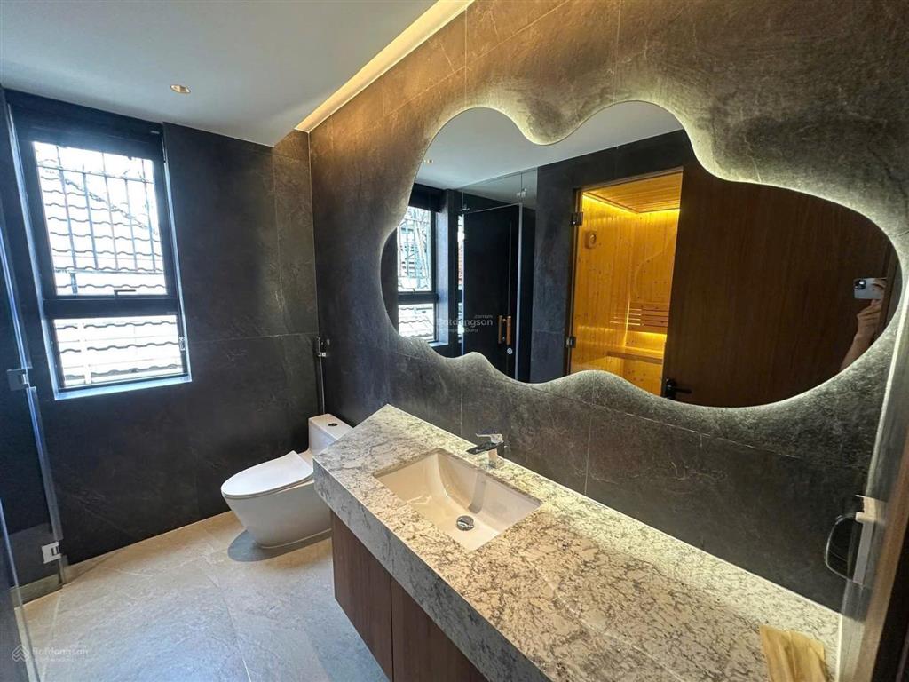 Cho thuê villa khu đường nguyễn văn hưởng, phường thảo điền, quận 2.