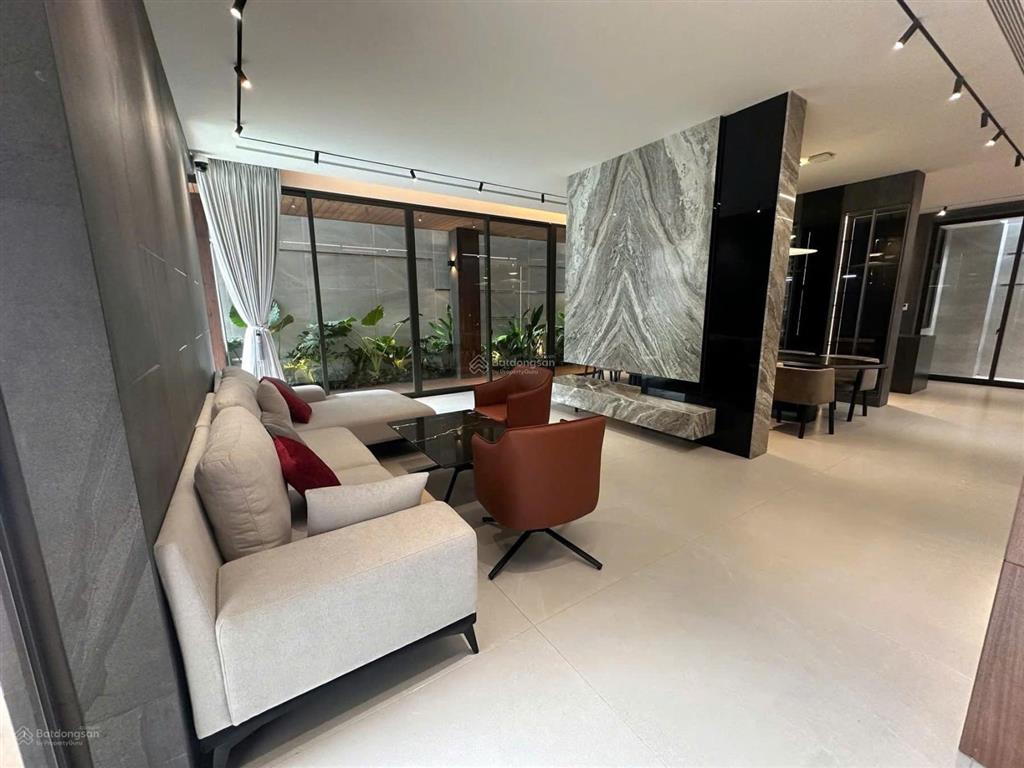 Cho thuê villa khu đường nguyễn văn hưởng, phường thảo điền, quận 2.