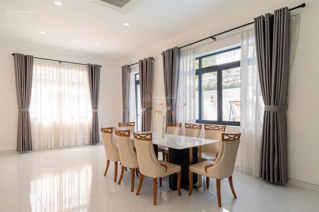 Cho thuê villa compound 24/24, đường quốc hương, phường thảo điền, quận 2   0911 383 ***  hoàng