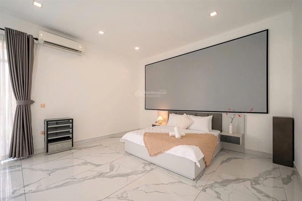 Cho thuê villa compound 24/24, đường quốc hương, phường thảo điền, quận 2   0911 383 ***  hoàng