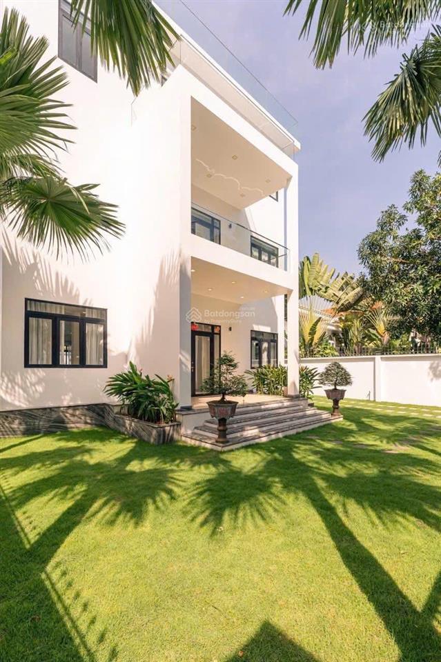 Cho thuê villa compound 24/24, đường quốc hương, phường thảo điền, quận 2   0911 383 ***  hoàng