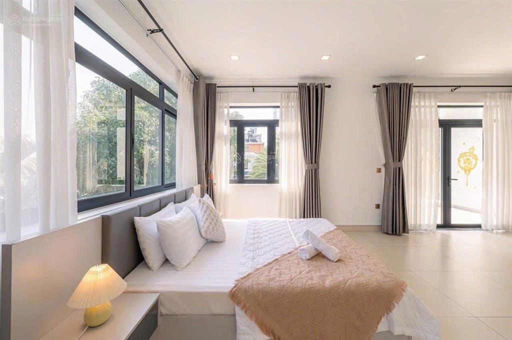 Cho thuê villa compound 24/24, đường quốc hương, phường thảo điền, quận 2   0911 383 ***  hoàng