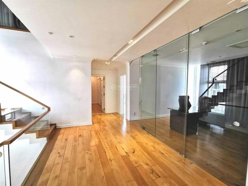 Cho thuê villa 650m2 khu compound đường nguyễn văn hưởng, phường thảo điền, quận 2.