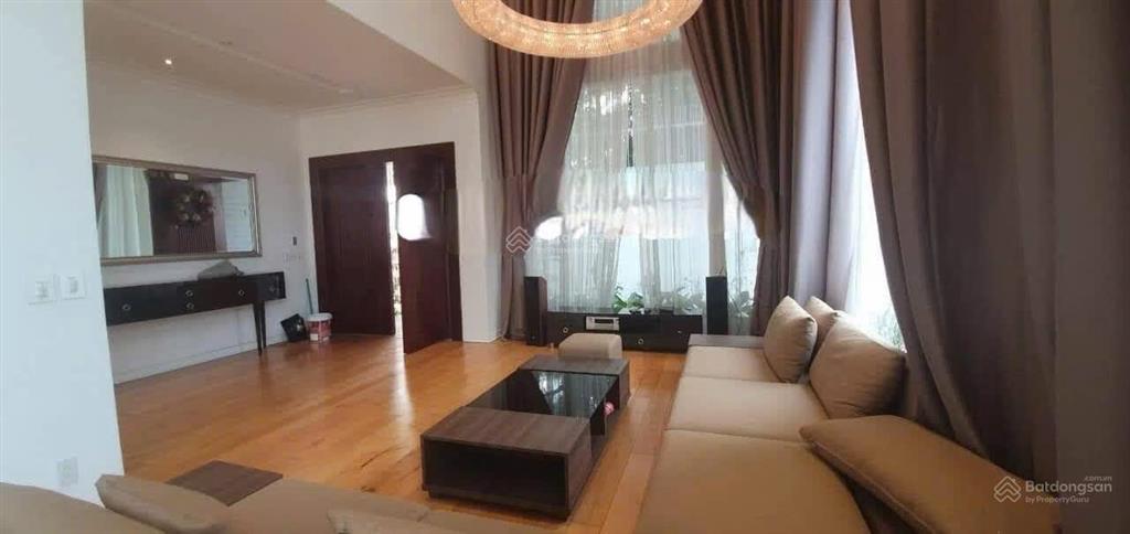 Cho thuê villa 650m2 khu compound đường nguyễn văn hưởng, phường thảo điền, quận 2.