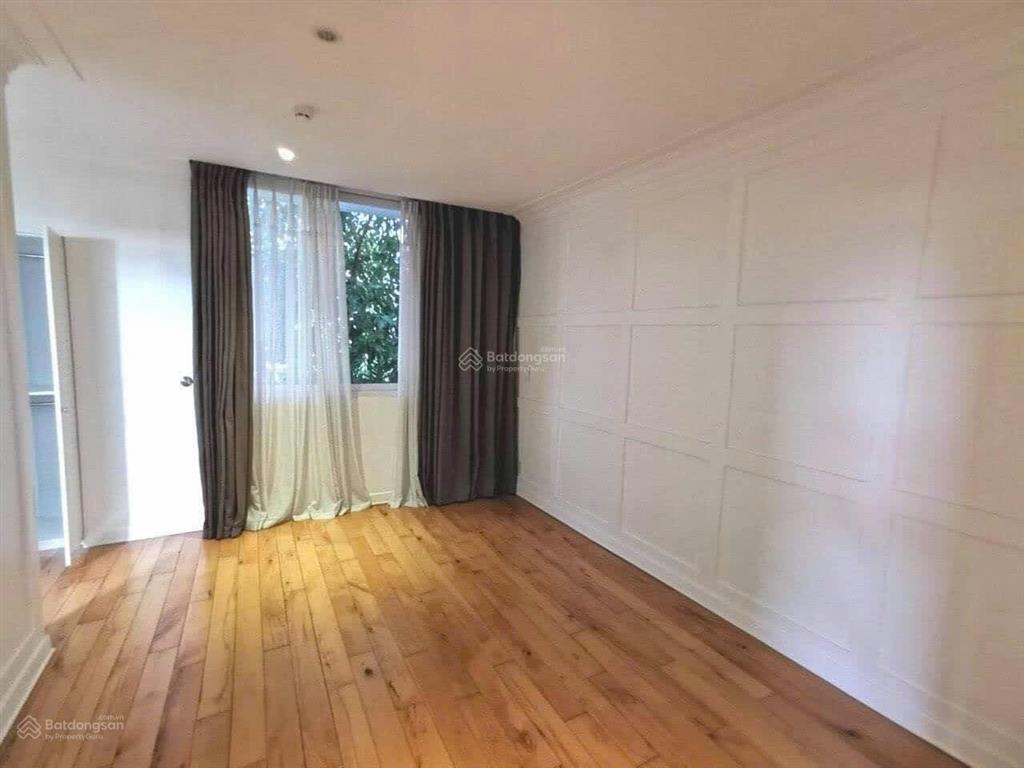 Cho thuê villa 650m2 khu compound đường nguyễn văn hưởng, phường thảo điền, quận 2.