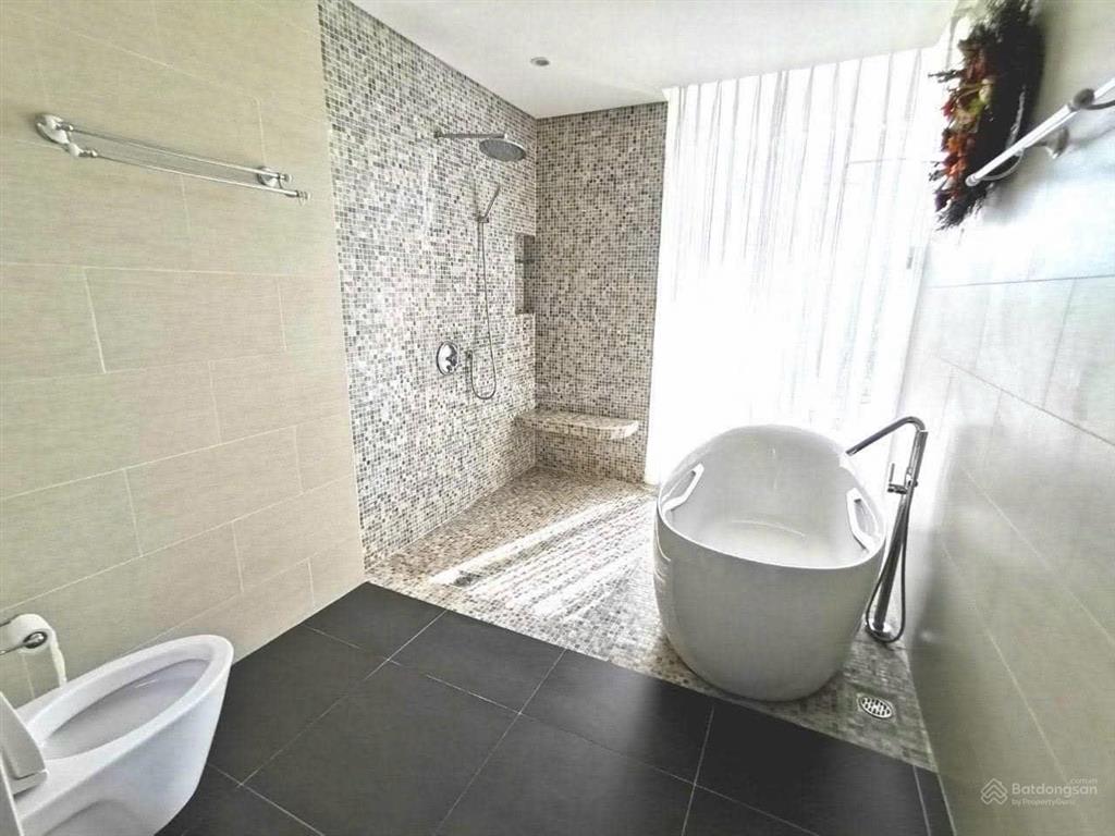 Cho thuê villa 650m2 khu compound đường nguyễn văn hưởng, phường thảo điền, quận 2.