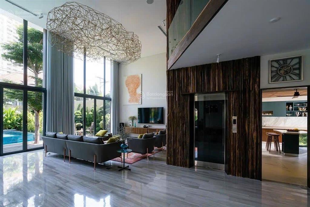 Cho thuê villa 600m2 khu compound đường nguyễn văn hưởng, phường thảo điền, quận 2.