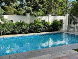Cho thuê villa 800m2 khu compound đường nguyễn văn hưởng, phường thảo điền, quận 2.