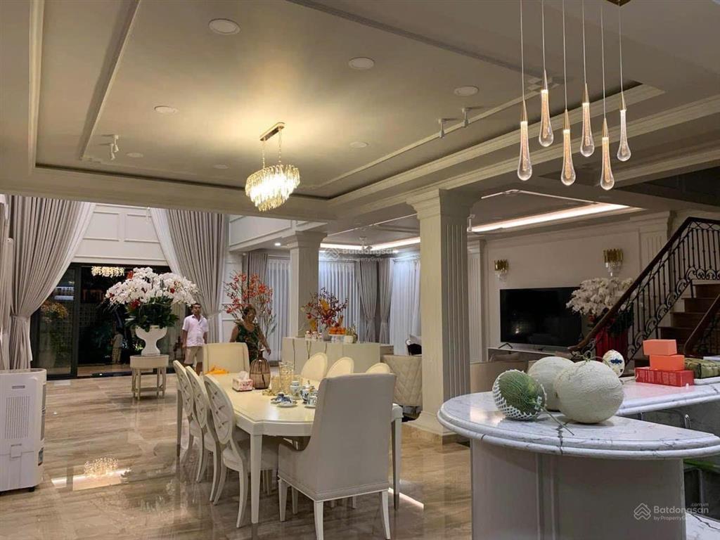 Cho thuê villa 500m2 khu compound đường nguyễn văn hưởng, phường thảo điền, quận 2.