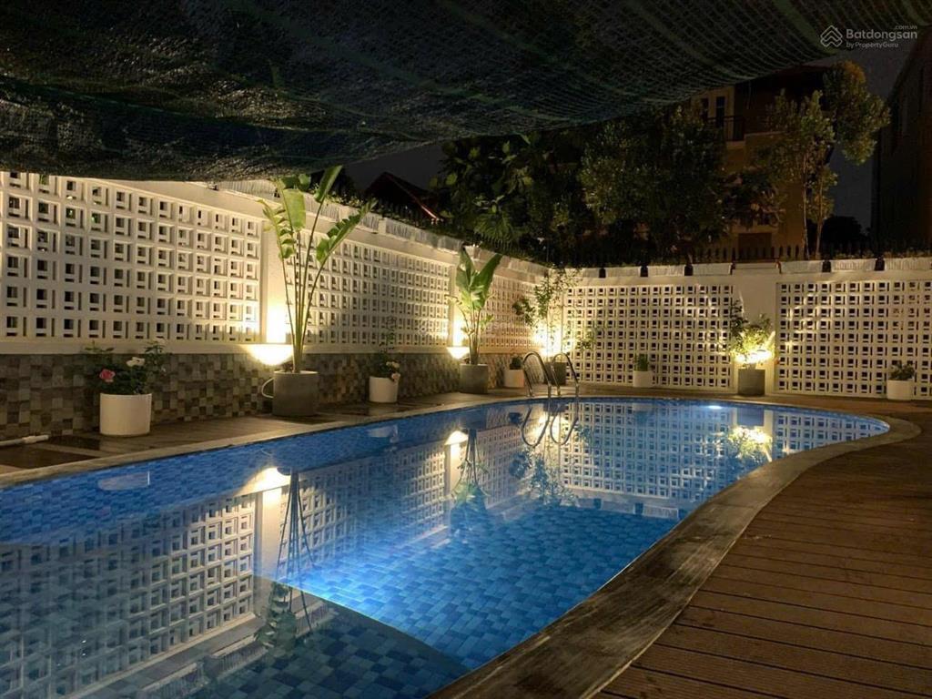 Cho thuê villa 500m2 khu compound đường nguyễn văn hưởng, phường thảo điền, quận 2.