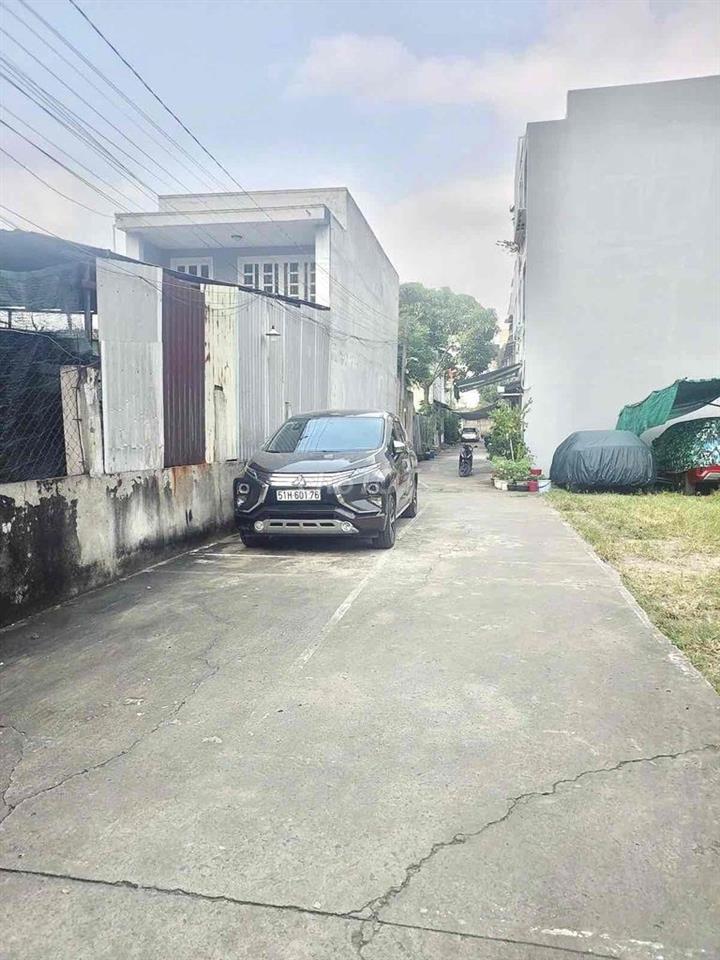 Bán đất rẻ 5.5 tỷ - 78m2( ngang 5.5m) đối diện Vạn Phúc City- Thủ Đức