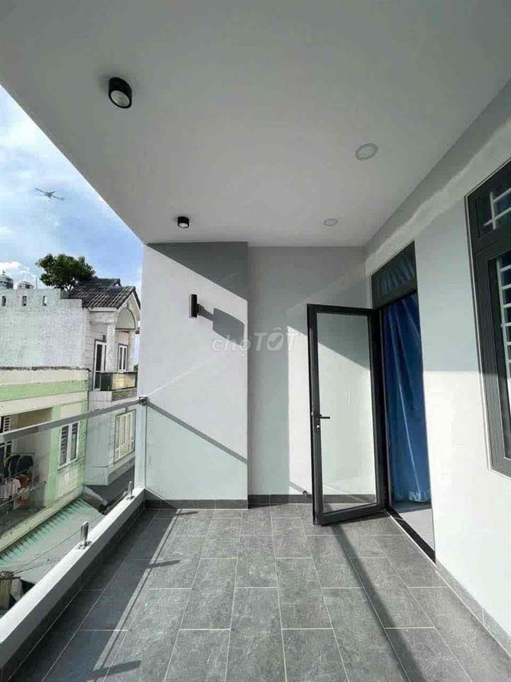 Cho thuê nhà 3 tầng/4PN hẻm oto gần 4S Linh Đông nhà mới 100%
