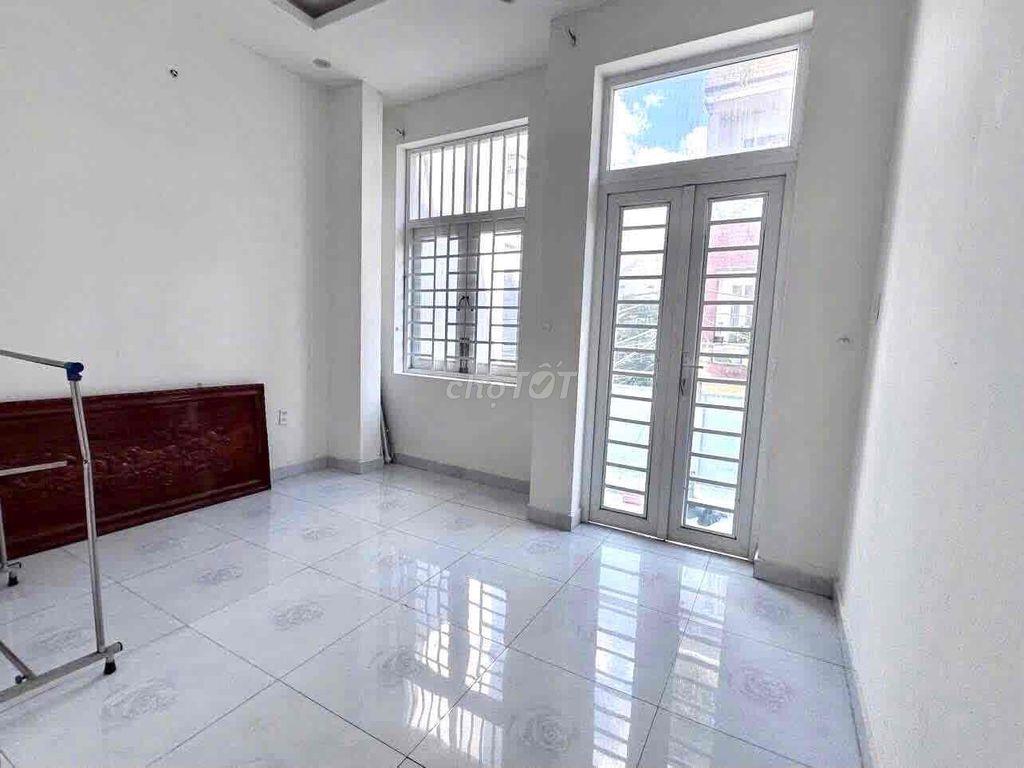 Cho thuê nhà 4 Tầng - 5PN hẻm 8m oto thông sát 4S Linh Đông