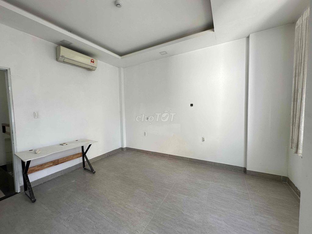 cho thuê nhà 2 tầng- 64m2 hẻm oto Hiệp Bình Phước có 2 máy lạnh 9,5tr