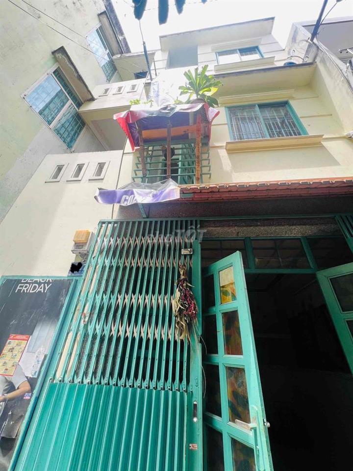 Nhà Ngô Gia Tự ,hơn 40m2 ,sd hơn 100m2  1xẹt gần mặt tiền , 3tầng BTCT