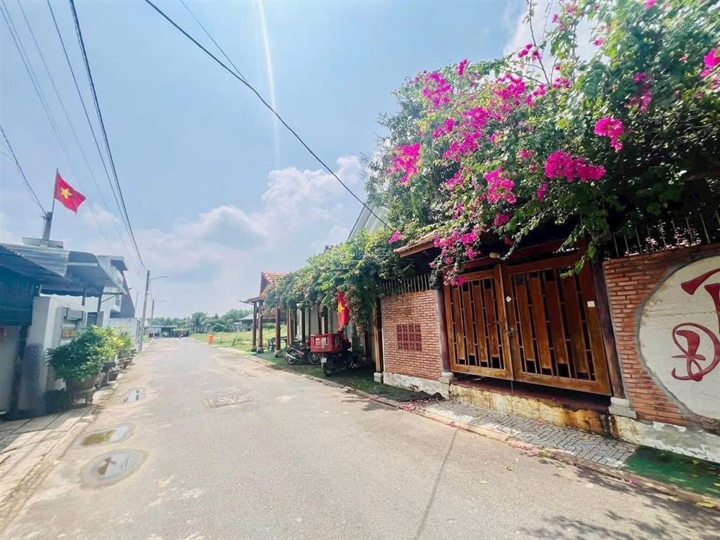 Bán đất tặng nhà gỗ trung tâm hoà long bà rịa p tam long tp hồ chí minh 125m2 sổ hồng thổ cư