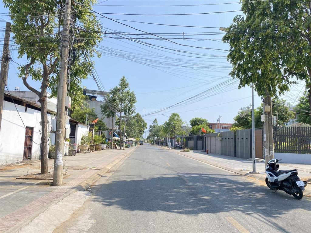 Cần bán lô đất mặt tiền tô nguyệt đình phường long hương ngay cổng chào tp bà rịa, giá rẻ cần bán