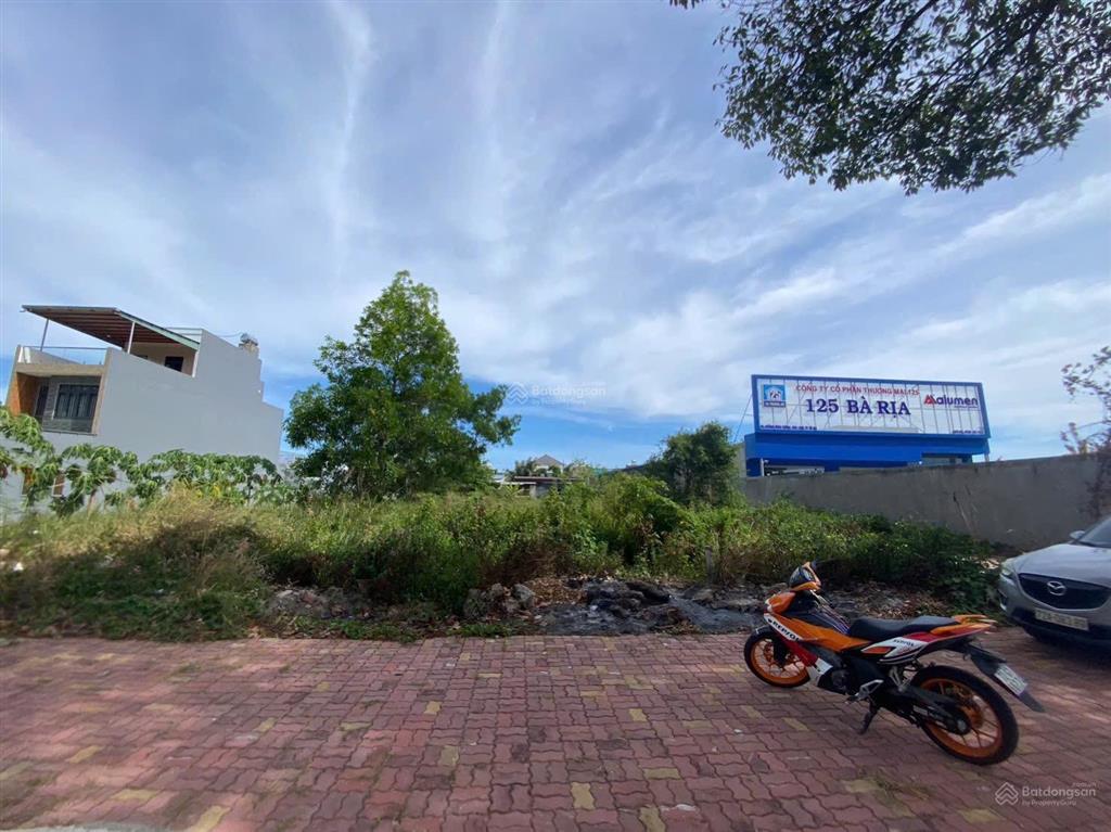 Chính chủ cần bán đất đường lớn hùng vương tp bà rịa 244m2 ngang 6,1m sổ hồng riêng giá 3,95 tỷ