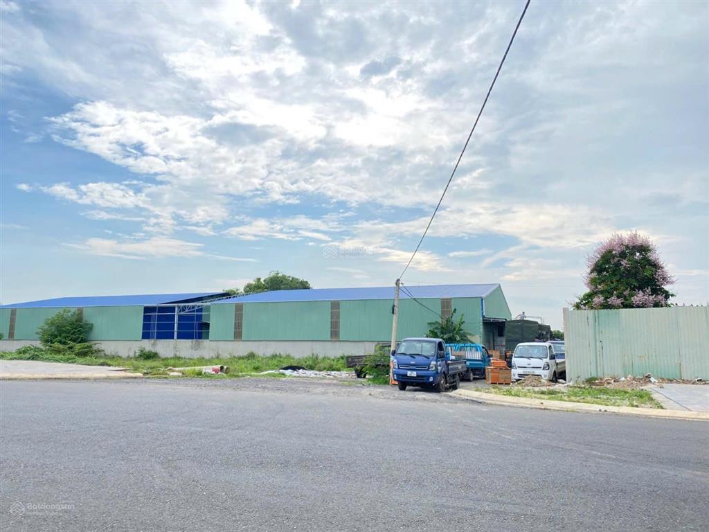 Cần bán 2.200m2 600m2 thổ cư mặt tiền đường hương lộ 2 hoà long tp bà rịa ( p. tam long tp hcm )