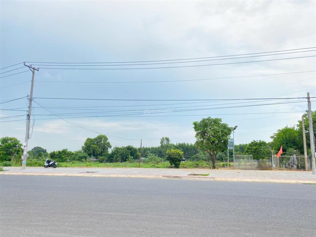 Cần bán 2.200m2 600m2 thổ cư mặt tiền đường hương lộ 2 hoà long tp bà rịa ( p. tam long tp hcm )