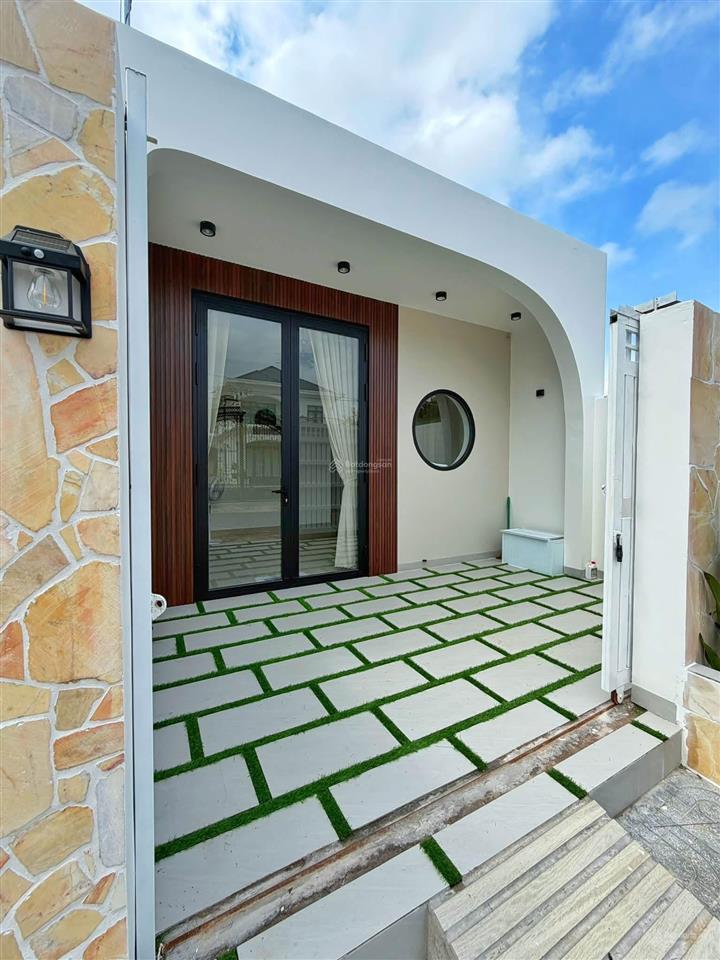 Nhà đẹp giá rẻ hòa long bà rịa p. tam long tp hcm. sổ hồng riêng, khu dân cư đường xe ô tô