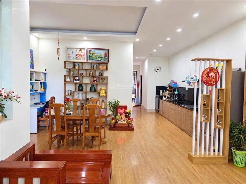 Nhà hoà long bà rịa phường tam long tp hồ chí minh giá rẻ sổ hồng riêng, cách bệnh viện bà rịa 500m