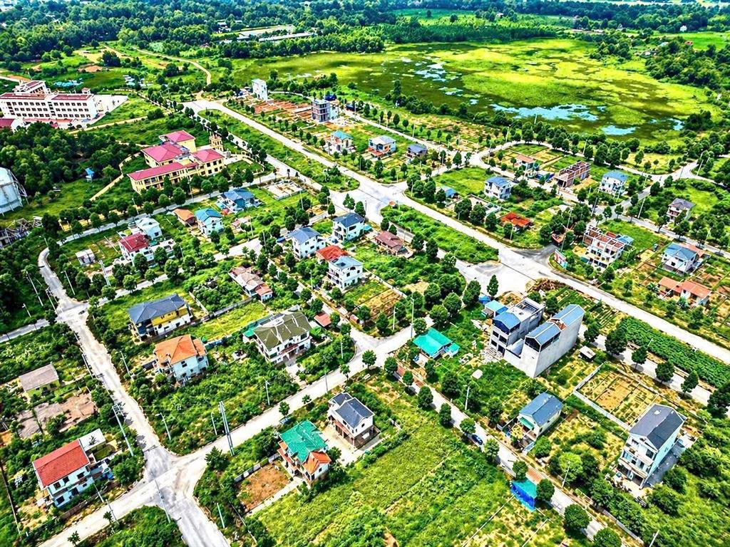Cắt lỗ 500tr cần tiền bán gấp 100m2 tđc đhqg 100m2 giá chỉ 5 tỷ.