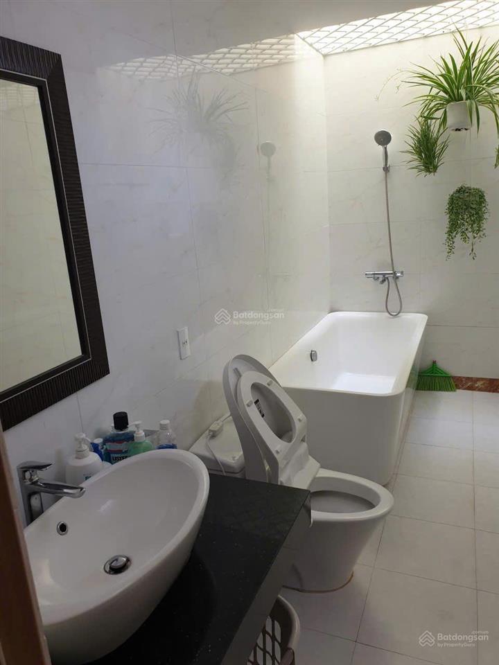 Cho thuê nhà nguyên căn 5 tầng, mặt tiền hoàng diệu, hòa cường, hải châu
